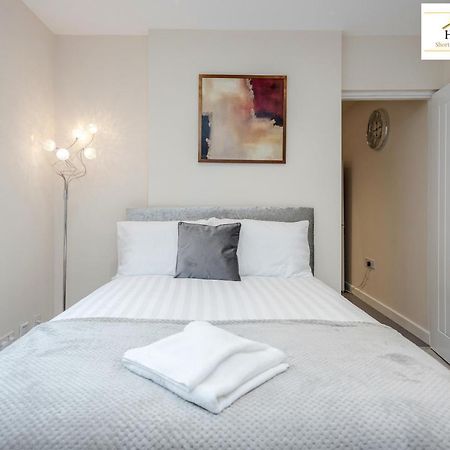 Bedford Hospital Victoria Apartments A And B By Homely Spaces Short Lets & Serviced Accommodation ภายนอก รูปภาพ