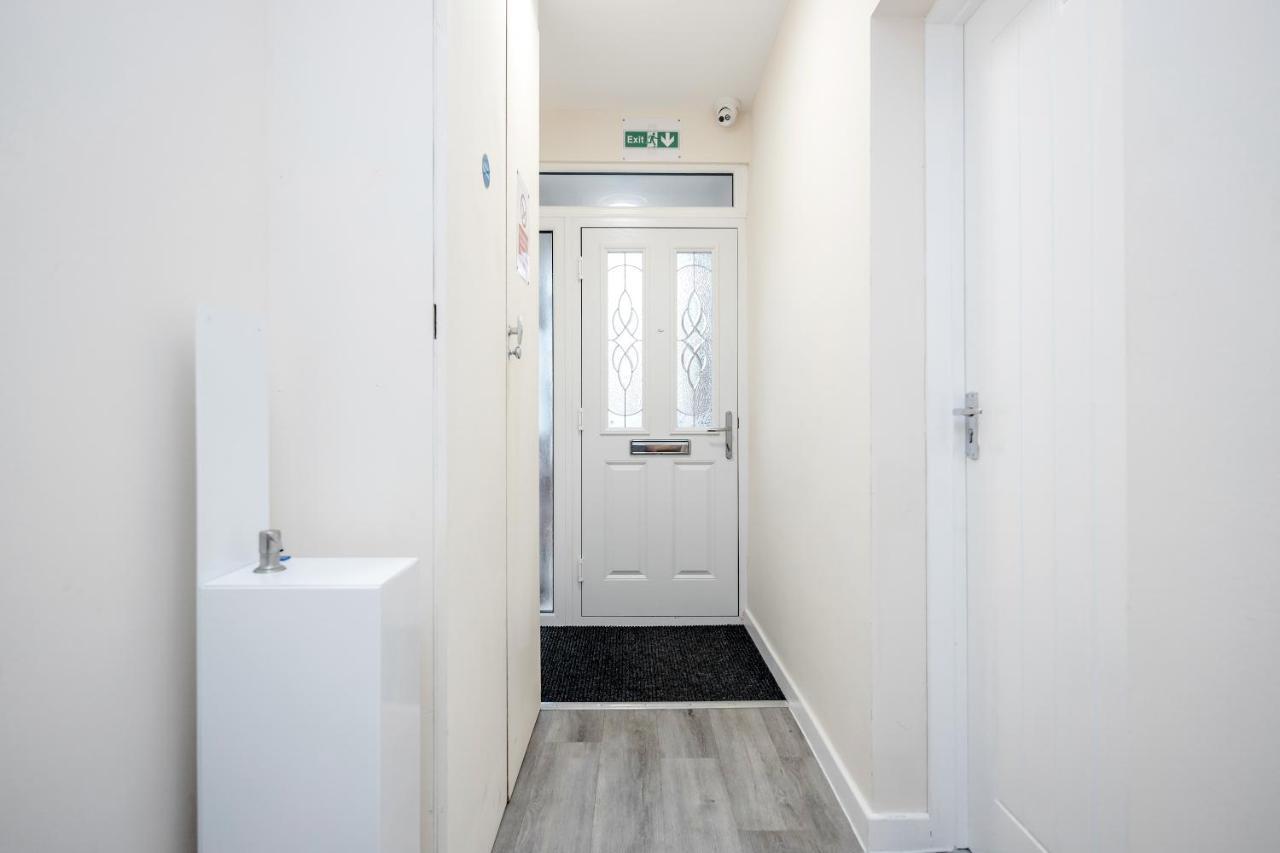 Bedford Hospital Victoria Apartments A And B By Homely Spaces Short Lets & Serviced Accommodation ภายนอก รูปภาพ