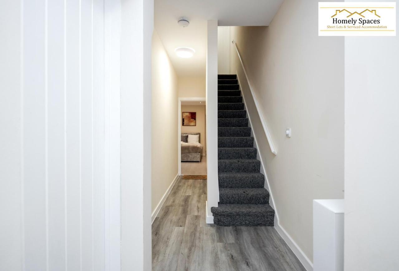 Bedford Hospital Victoria Apartments A And B By Homely Spaces Short Lets & Serviced Accommodation ภายนอก รูปภาพ