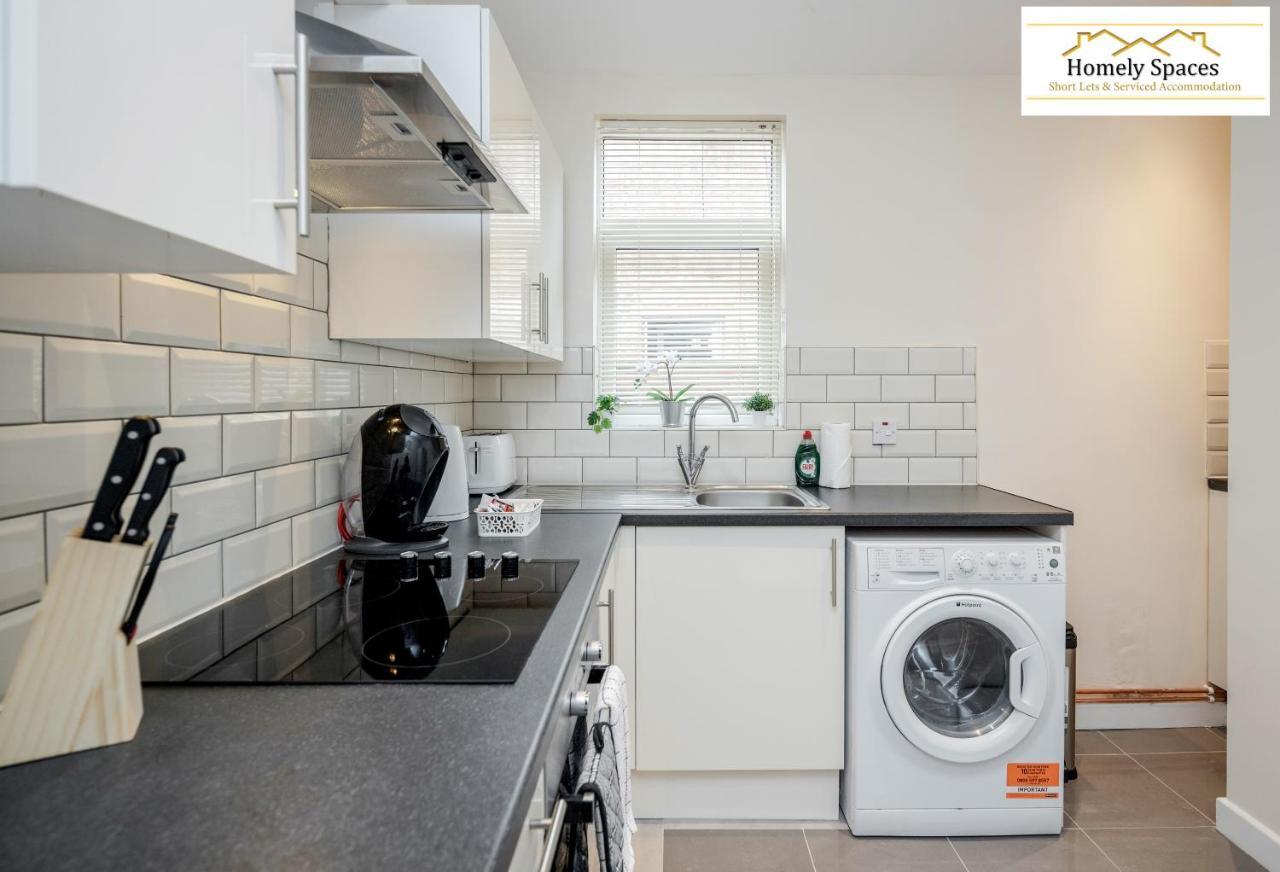 Bedford Hospital Victoria Apartments A And B By Homely Spaces Short Lets & Serviced Accommodation ภายนอก รูปภาพ