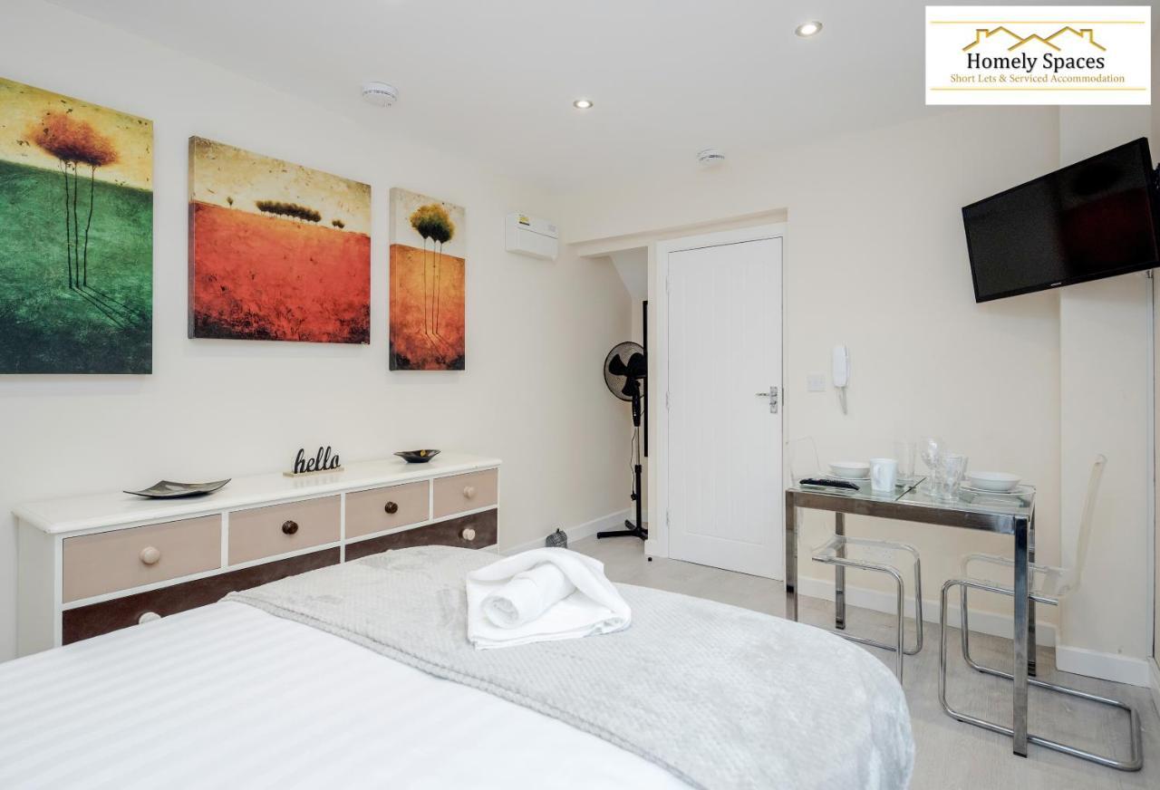 Bedford Hospital Victoria Apartments A And B By Homely Spaces Short Lets & Serviced Accommodation ภายนอก รูปภาพ