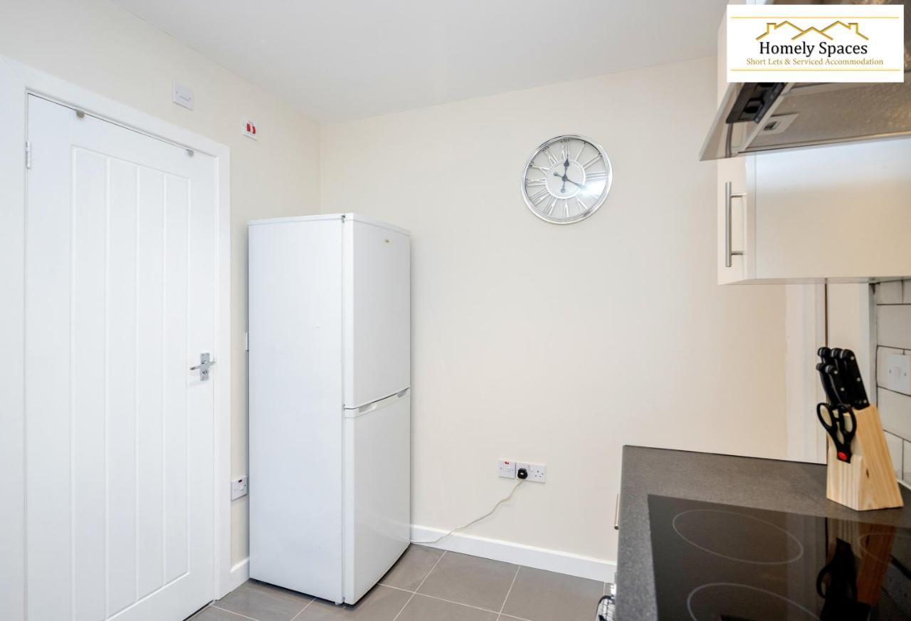 Bedford Hospital Victoria Apartments A And B By Homely Spaces Short Lets & Serviced Accommodation ภายนอก รูปภาพ