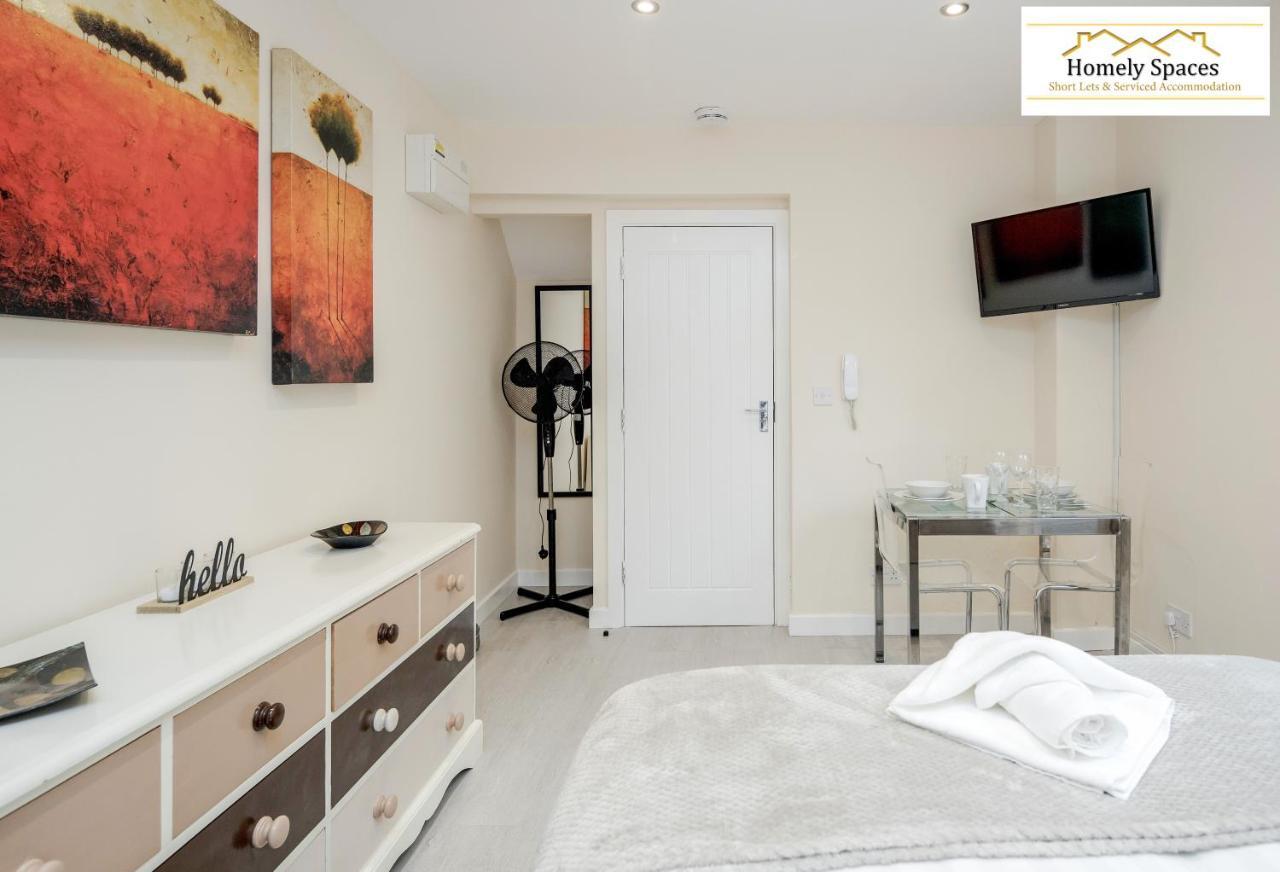 Bedford Hospital Victoria Apartments A And B By Homely Spaces Short Lets & Serviced Accommodation ภายนอก รูปภาพ